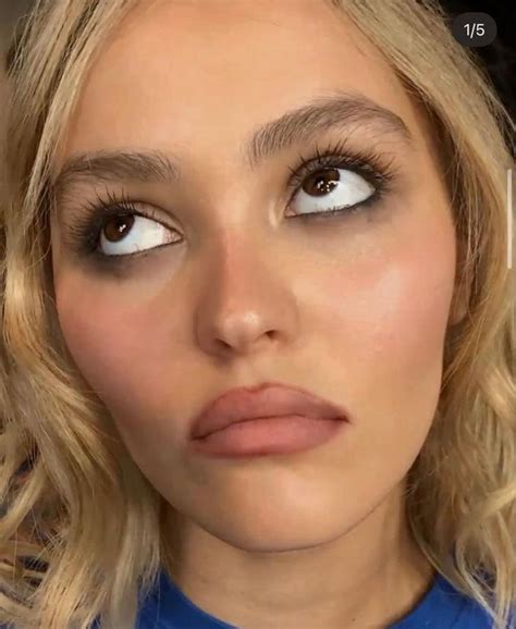 lily rose depp lip liner